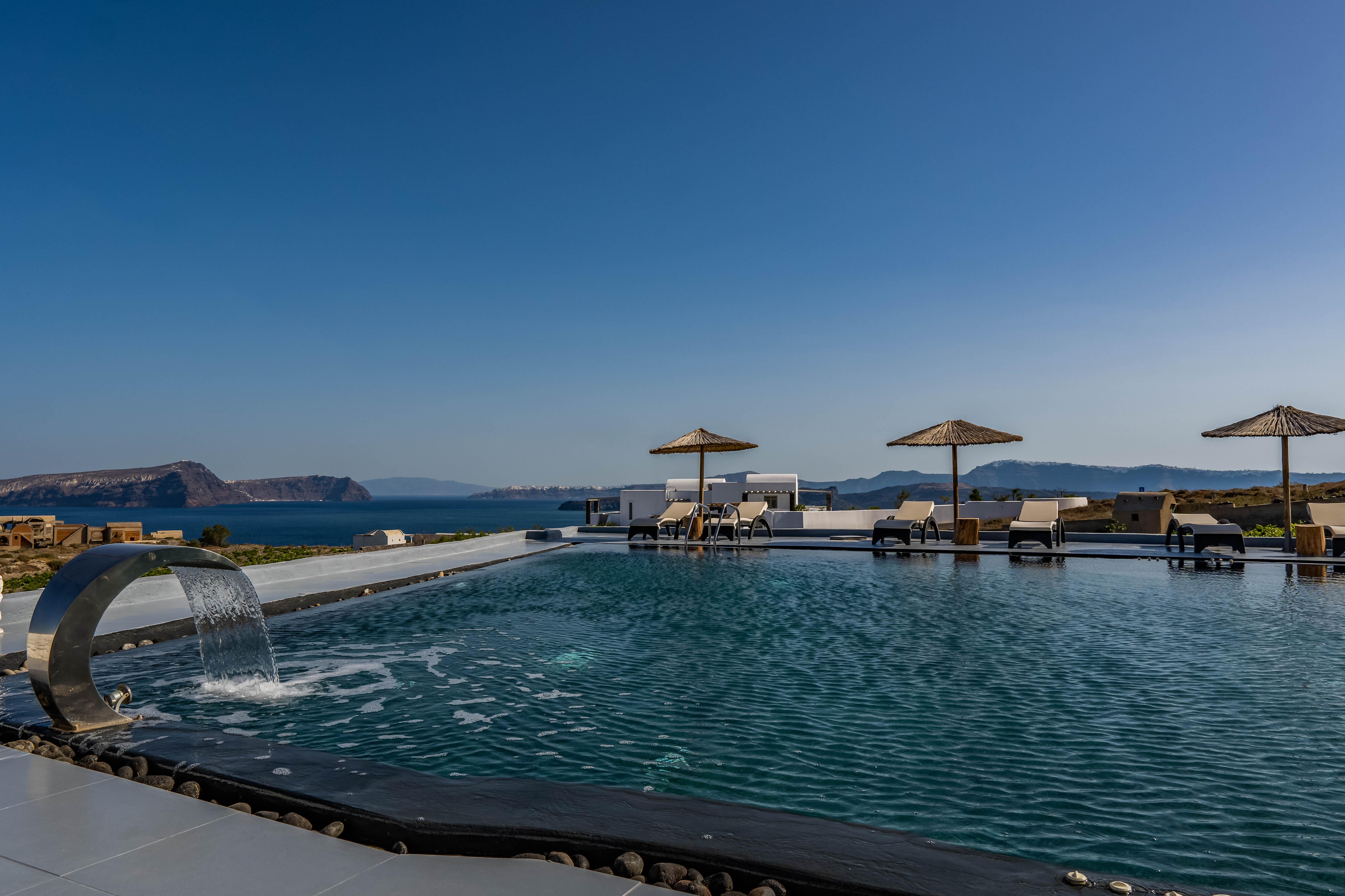 Serenita Luxury Suites Akrotírion Exterior foto