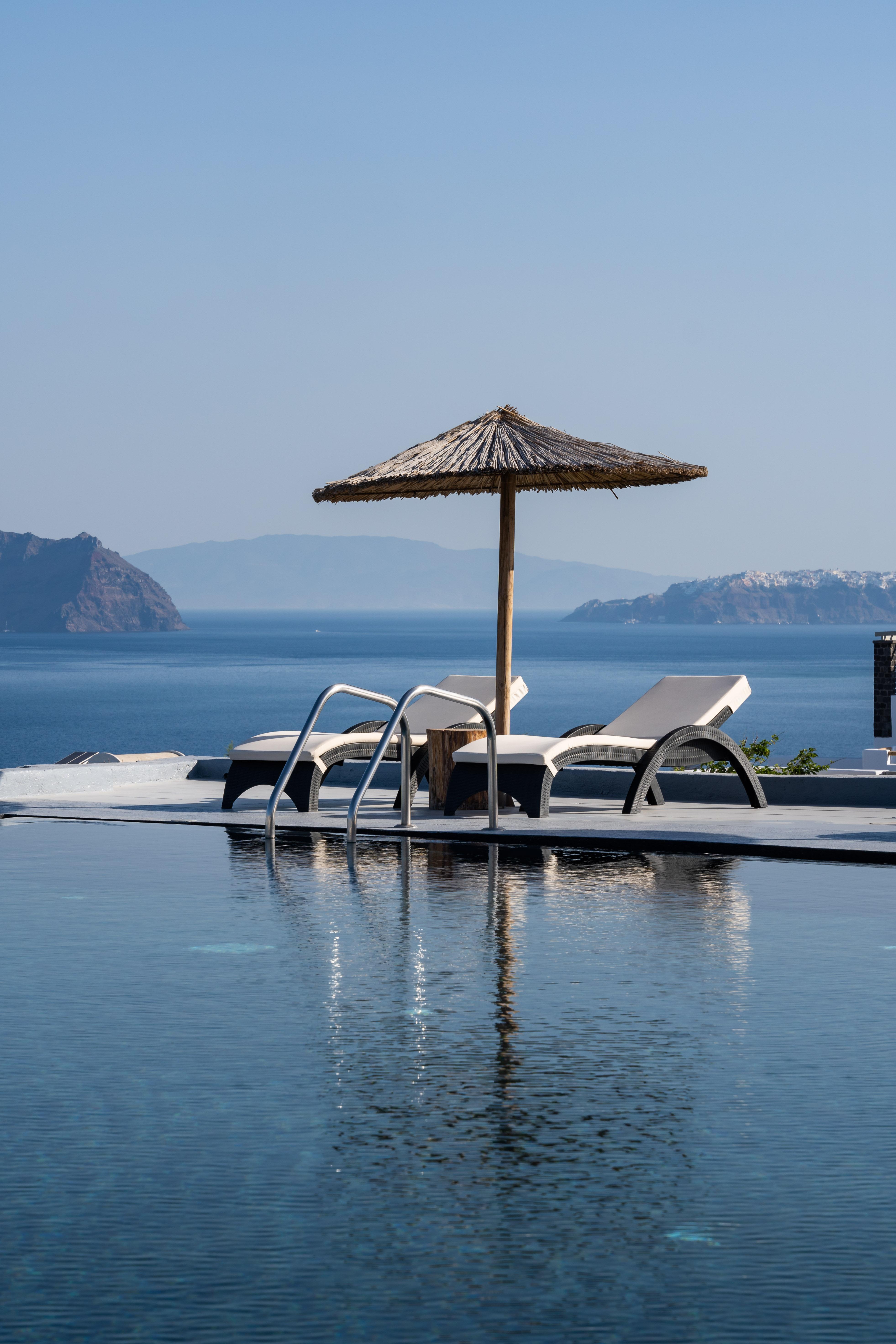 Serenita Luxury Suites Akrotírion Exterior foto