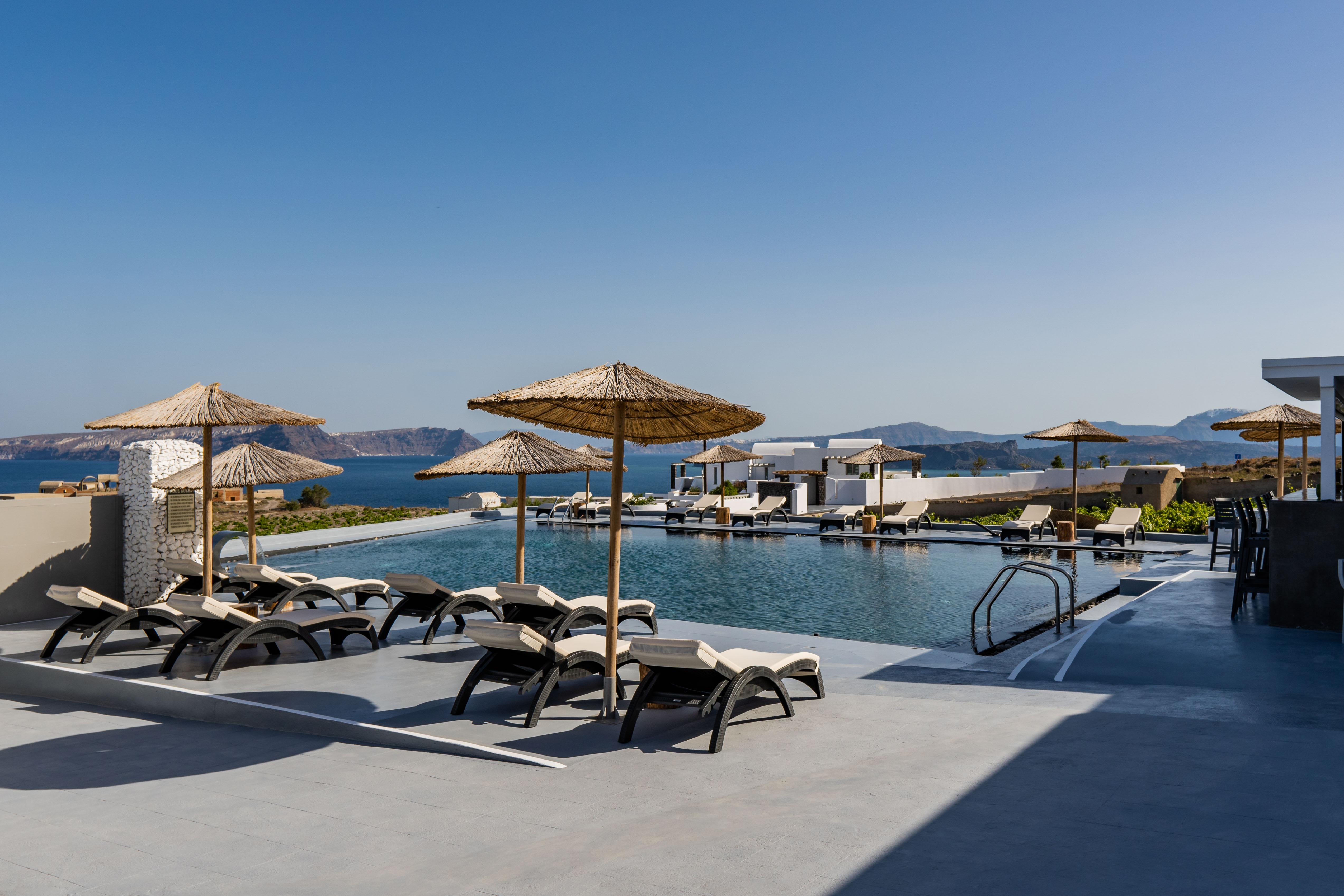 Serenita Luxury Suites Akrotírion Exterior foto